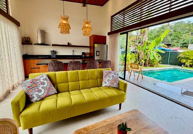 Casa en Puerto Viejo - Casa Patacon, nueva, centríca, piscina priv.