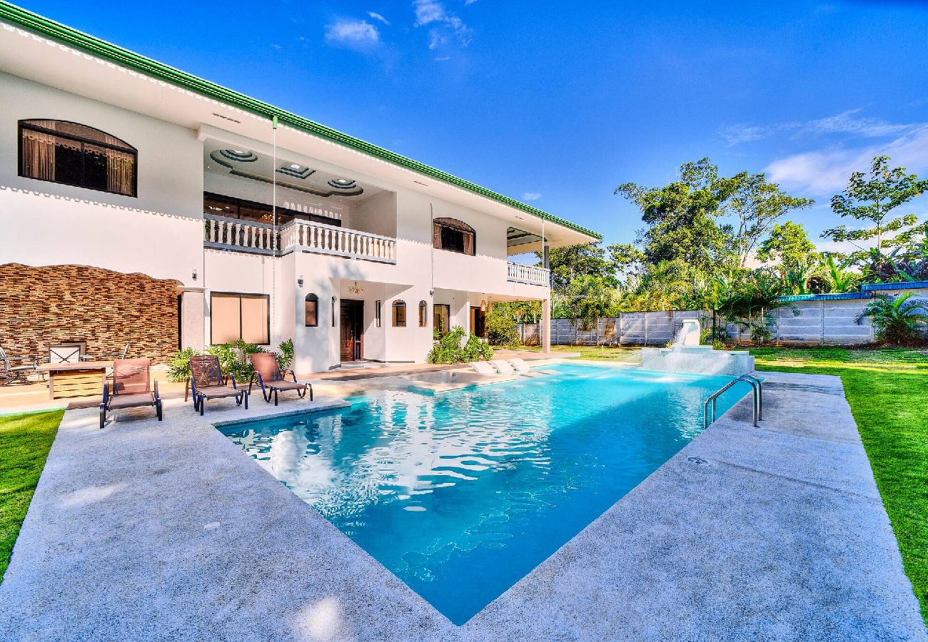 House in Hone Creek - Samanea